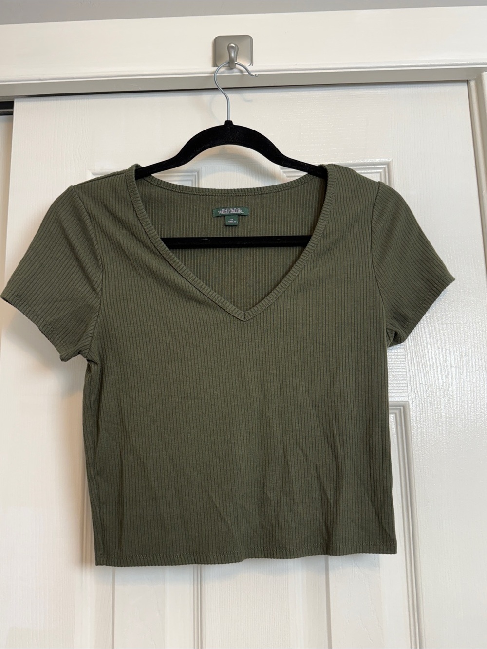 🏜️ 3 for $15 Wild Fable V neck crop top